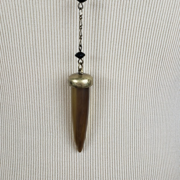 Goth inspired layered pendant necklace - Picture 4 of 4
